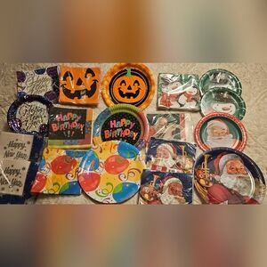 Holiday Paper Plates And Napkins